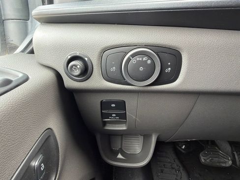 Used 2023 Ford E-Transit Medium Roof RWD image 22