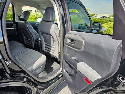 Used 2025 Ford Bronco Sport Badlands image 26