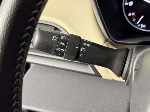 Used 2025 Subaru Outback Premium image 21