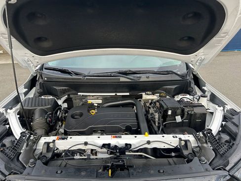 Used 2024 GMC Terrain SLE w/ Elevation Edition image 29