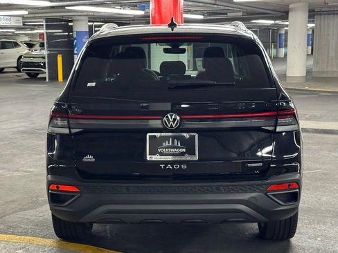 New 2026 Volkswagen Taos SE AWD/4WD image 33