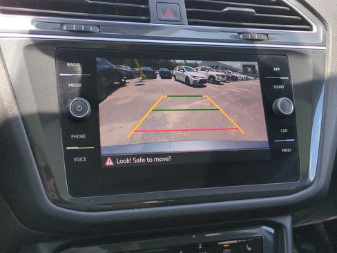 Used 2024 Volkswagen Tiguan SE FWD image 20