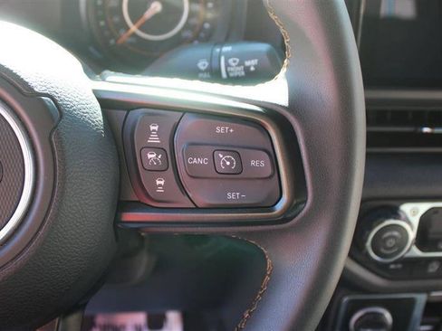 Used 2024 Jeep Wrangler Unlimited Sport AWD/4WD image 17