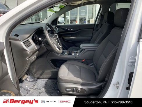 Certified 2023 GMC Acadia SLE w/ Driver Convenience Package image 23