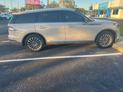 Used 2020 Lincoln Aviator Reserve w/ Elements Package Plus image 5
