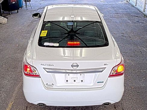 Used 2013 Nissan Altima 2.5 SL w/ Technology Pkg FWD image 4
