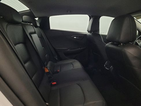Used 2018 Chevrolet Malibu Premier FWD image 19