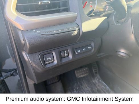 Used 2020 GMC Acadia Denali w/ Denali Ultimate Package AWD/4WD image 21