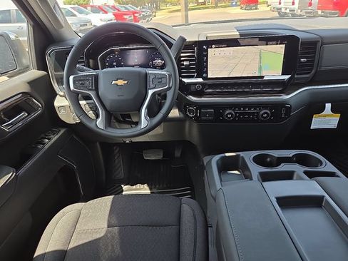 New 2026 Chevrolet Silverado 1500 LT w/ Z71 Off-Road Package AWD/4WD image 9