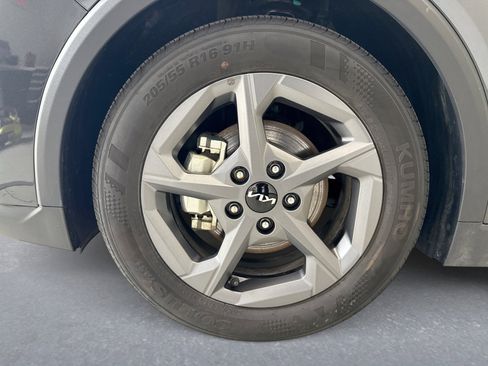 Used 2025 Kia K4 LXS image 20