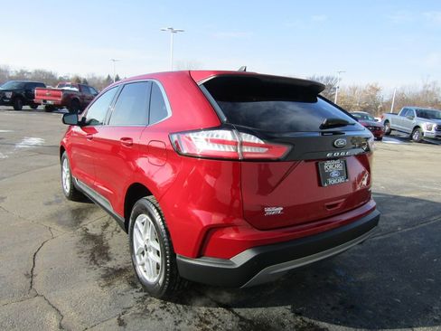 Used 2024 Ford Edge SEL w/ Convenience Package image 4