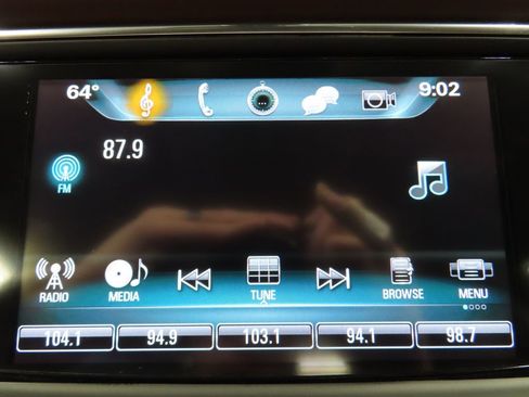Used 2018 Buick Enclave Avenir w/ Avenir Technology Package AWD/4WD image 18