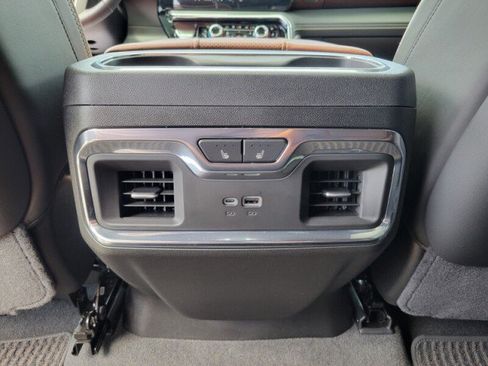 Used 2025 GMC Sierra 1500 Denali Ultimate AWD/4WD image 30
