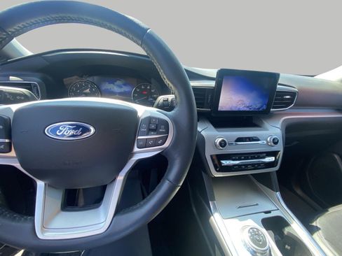 Certified 2024 Ford Explorer XLT w/ Equipment Group 202A AWD/4WD image 14