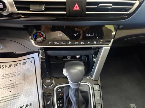 Used 2023 Kia Seltos S AWD/4WD image 29