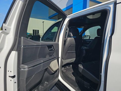 Used 2026 GMC Sierra EV Denali AWD/4WD image 19