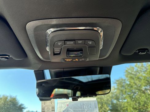 New 2025 Toyota Crown Signia image 22