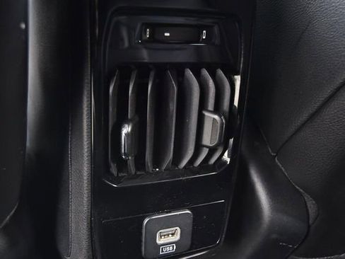 Used 2022 Jeep Compass Latitude w/ Sun and Sound Group image 24