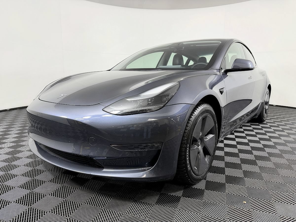 Used 2022 Tesla Model 3 Long Range AWD/4WD image 3