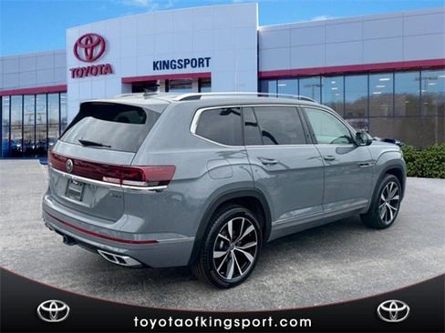 Used 2025 Volkswagen Atlas SEL Premium R-Line image 5