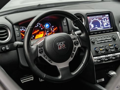 Used 2009 Nissan GT-R Premium AWD/4WD image 54