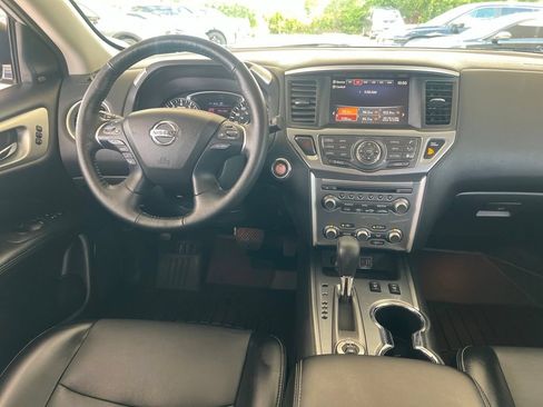 Used 2020 Nissan Pathfinder SL w/ Cargo Package AWD/4WD image 16