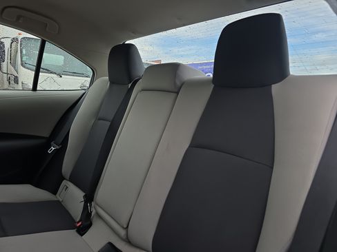 Used 2024 Toyota Corolla LE FWD image 17