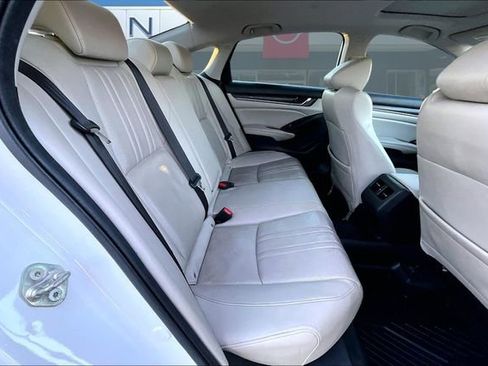Used 2019 Honda Accord Touring image 22