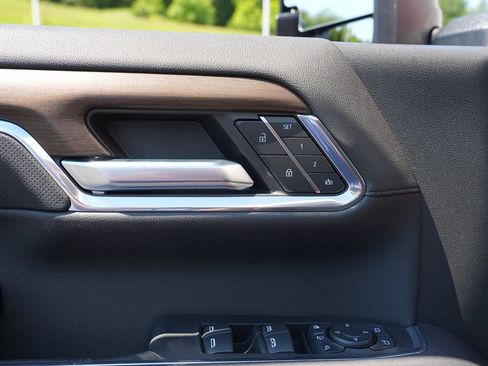 Used 2024 Chevrolet Silverado 3500 High Country w/ High Country Premium Package AWD/4WD image 18