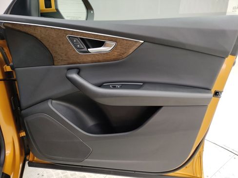 Used 2019 Audi Q8 Premium w/ Convenience Package image 19