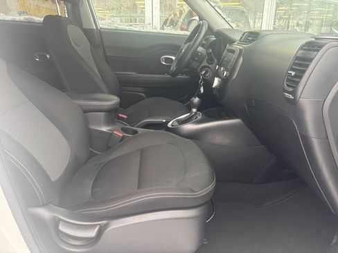 Used 2019 Kia Soul + image 24