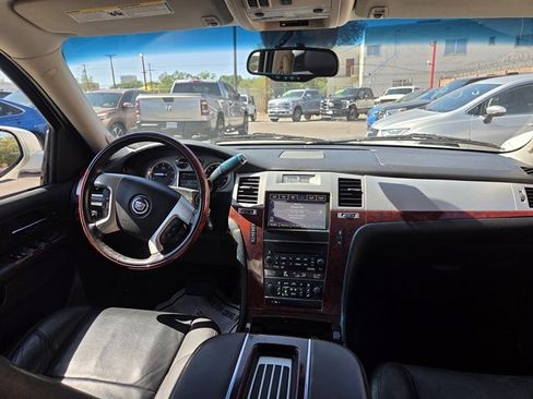 Used 2014 Cadillac Escalade ESV Luxury AWD/4WD image 5