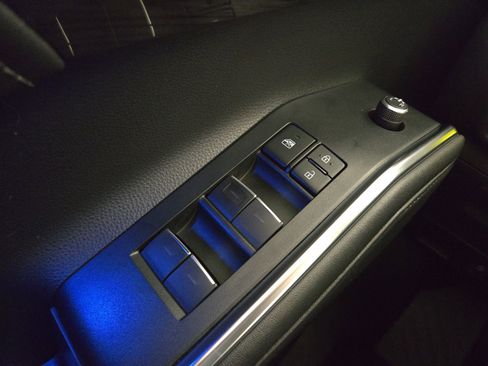 Used 2020 Toyota Highlander Platinum image 33