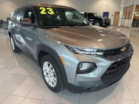 Used 2023 Chevrolet TrailBlazer LS FWD image 1