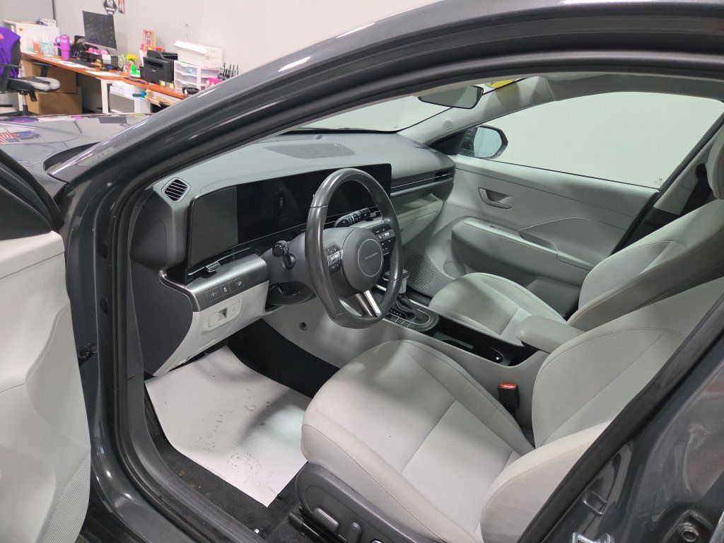 Used 2025 Hyundai Kona SEL AWD/4WD image 26