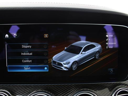 Used 2023 Mercedes-Benz E 53 AMG 4MATIC Sedan image 32