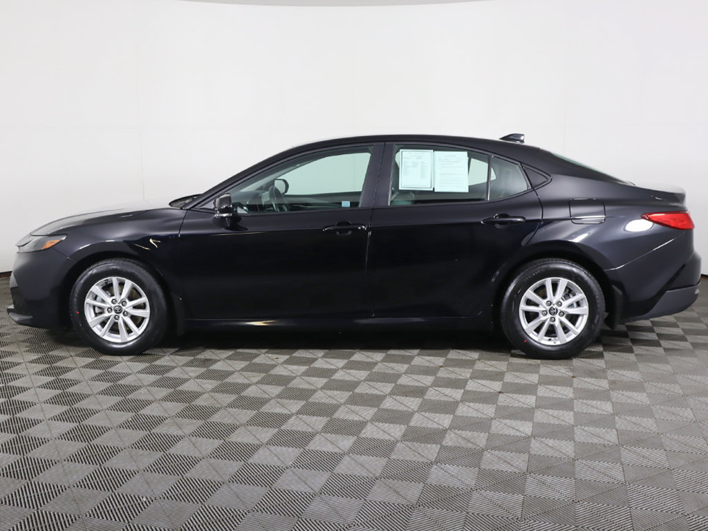 Used 2025 Toyota Camry LE AWD/4WD image 15