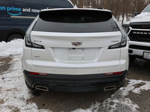 Used 2022 Cadillac XT4 Sport w/ Enhanced Visibility Package image 3