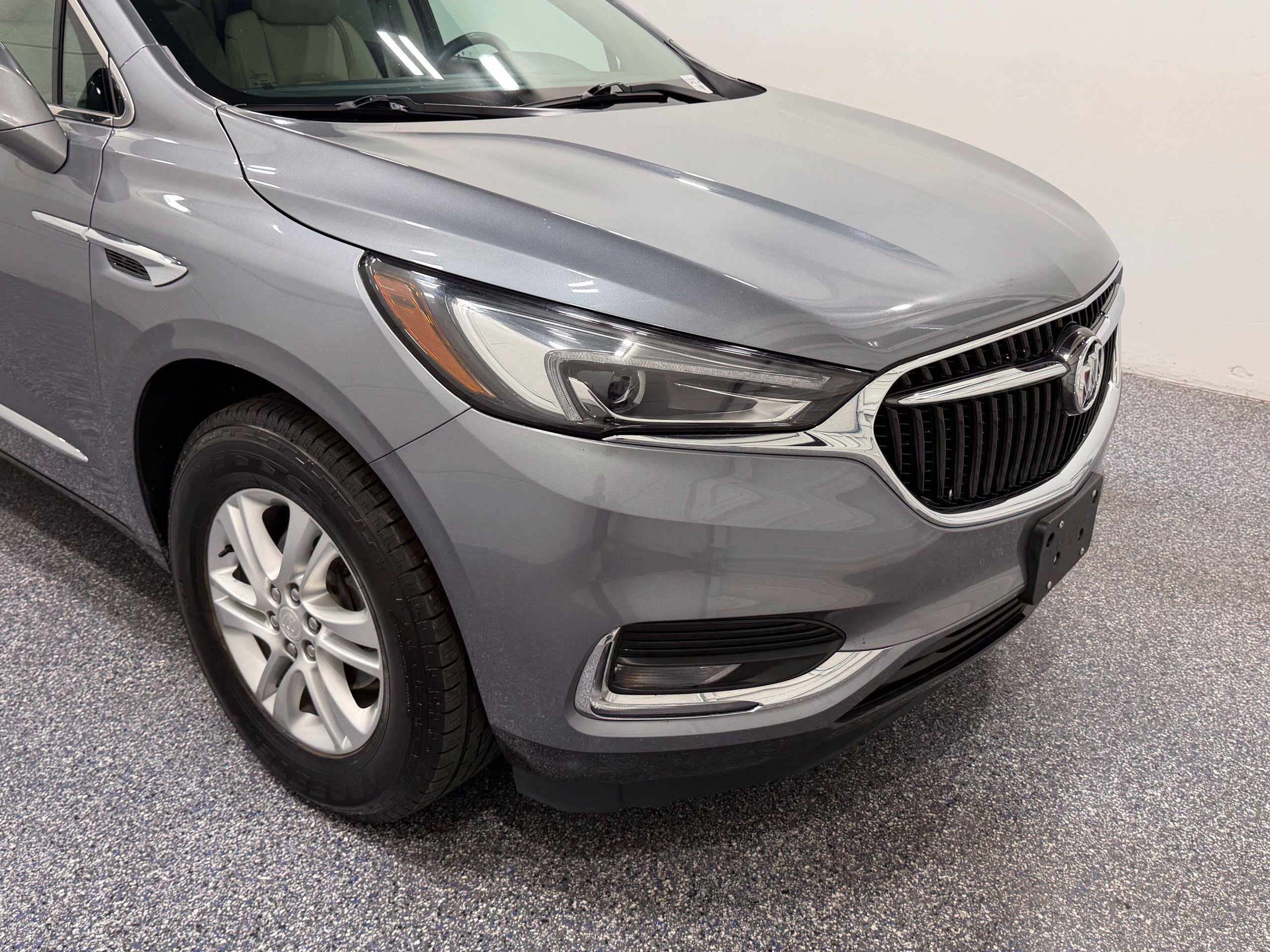 Used 2020 Buick Enclave Essence w/ Sound and Sites Package AWD/4WD image 18