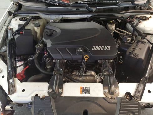 Used 2011 Chevrolet Impala LT image 24