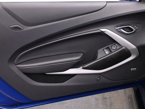 Used 2022 Chevrolet Camaro LT w/ RS Package image 10