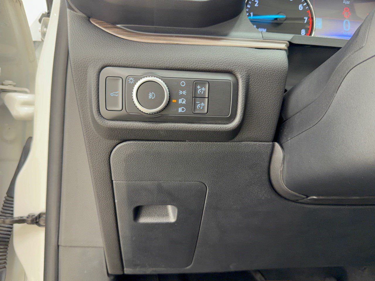 Used 2022 Ford Explorer Limited w/ Equipment Group 301A RWD image 31