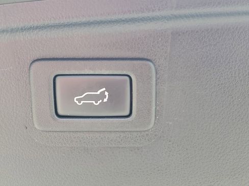 Used 2019 Subaru Outback 2.5i Touring AWD/4WD image 35