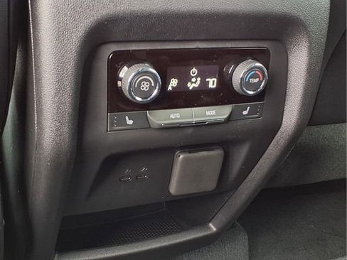 New 2026 Chevrolet Traverse RS image 18