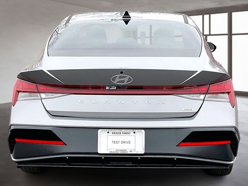 New 2026 Hyundai Elantra Limited image 4