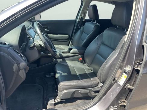 Used 2018 Honda HR-V EX-L image 11