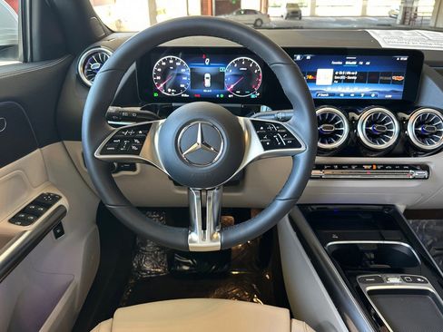 Certified 2026 Mercedes-Benz GLA 250 image 21