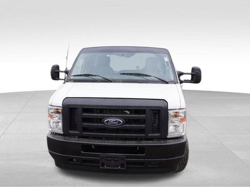 Used 2024 Ford E-450 and Econoline 450 Super Duty w/ Power Windows & Locks Group image 12