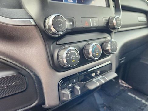 Used 2024 RAM 2500 Big Horn AWD/4WD image 17