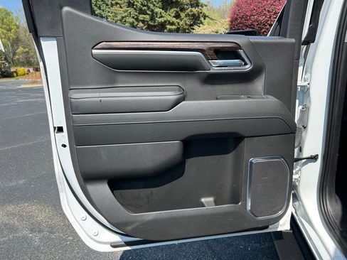 Used 2022 GMC Sierra 1500 Elevation w/ Elevation Premium Package image 30